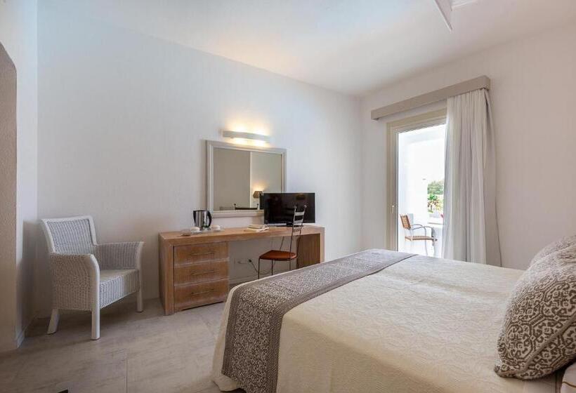 חדר אקזקיוטיב משפחתי, Flamingo