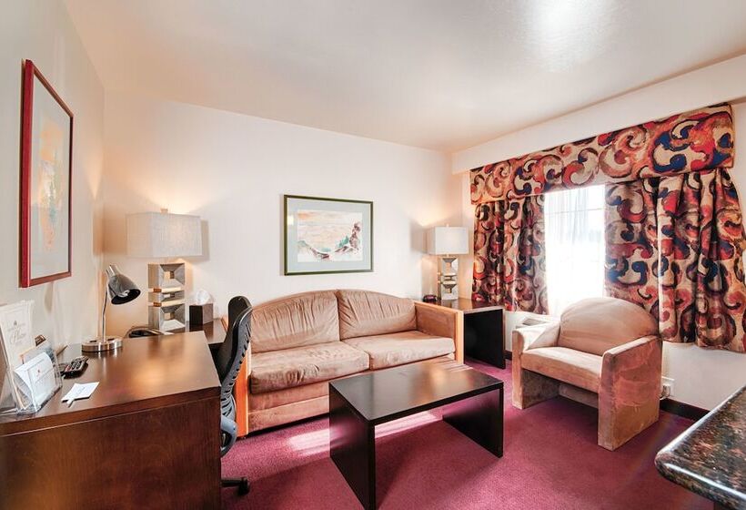 جناح, Grand Canyon Plaza