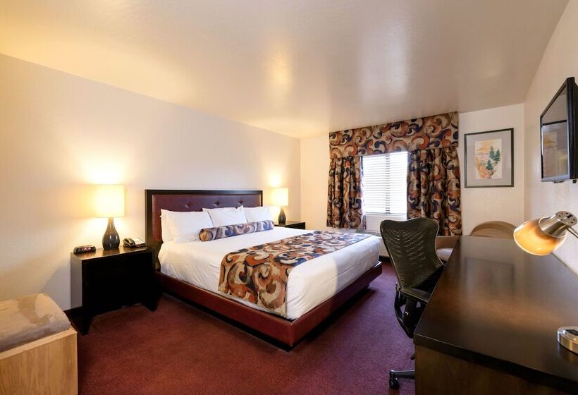 جناح, Grand Canyon Plaza