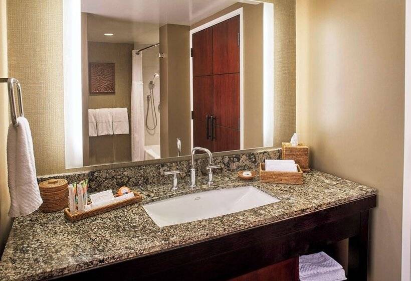 스위트, Hilton Hawaiian Village Waikiki Beach Resort