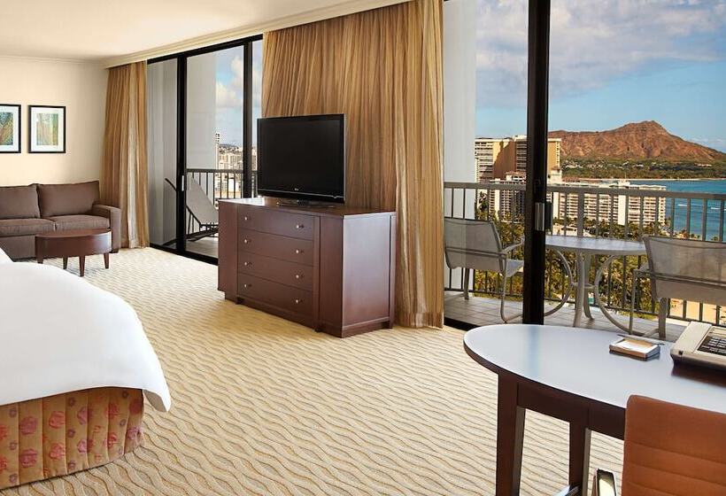 סוויטת ג'וניור נוף לים, Hilton Hawaiian Village Waikiki Beach Resort