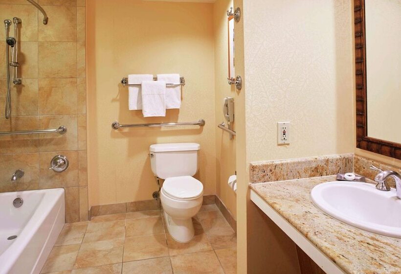 סוויטת ג'וניור, Hilton Hawaiian Village Waikiki Beach Resort