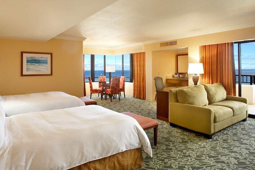 주니어 스위트, Hilton Hawaiian Village Waikiki Beach Resort