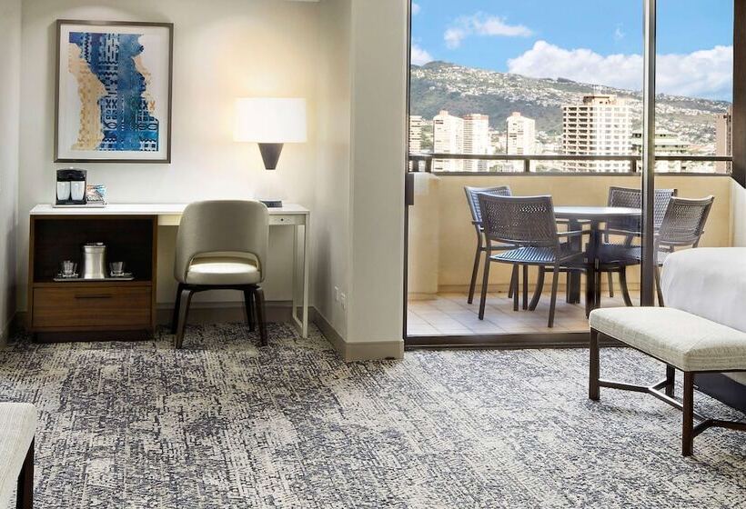 חדר משפחתי, Hilton Hawaiian Village Waikiki Beach Resort