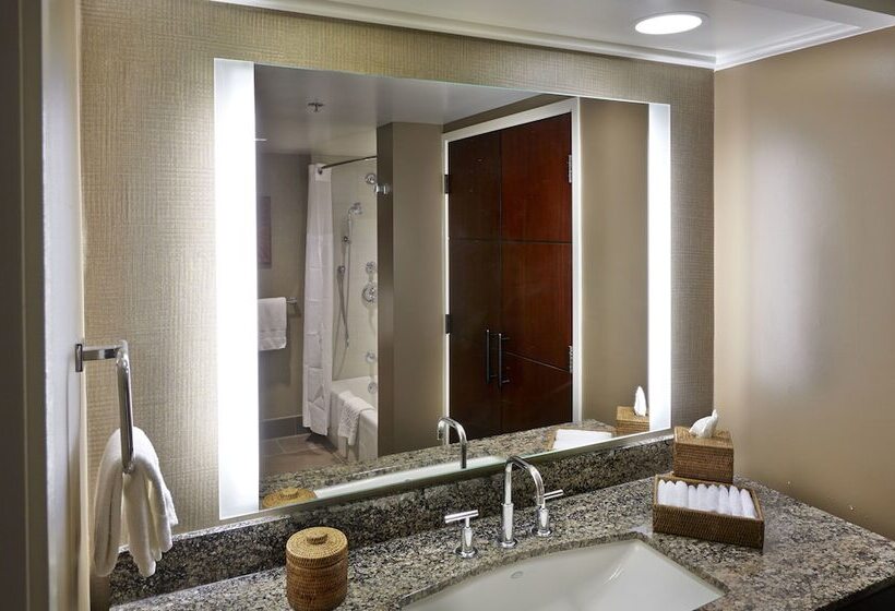 חדר סטנדרט שתי מיטות זוגיות, Hilton Hawaiian Village Waikiki Beach Resort