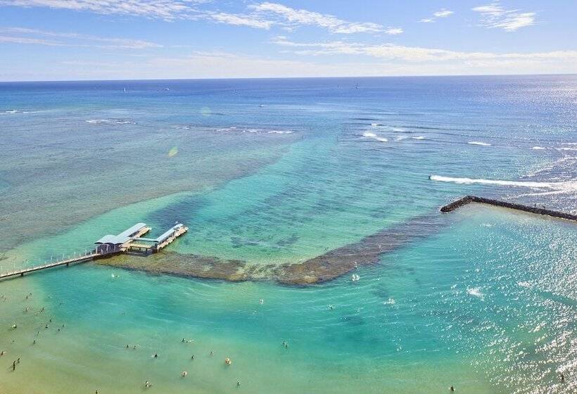 סוויטת ג'וניור נוף לים, Hilton Hawaiian Village Waikiki Beach Resort