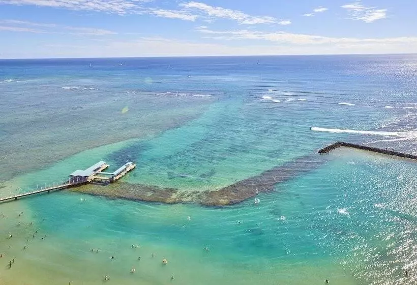 سوییت جونیور با چشمانداز دریا, Hilton Hawaiian Village Waikiki Beach Resort
