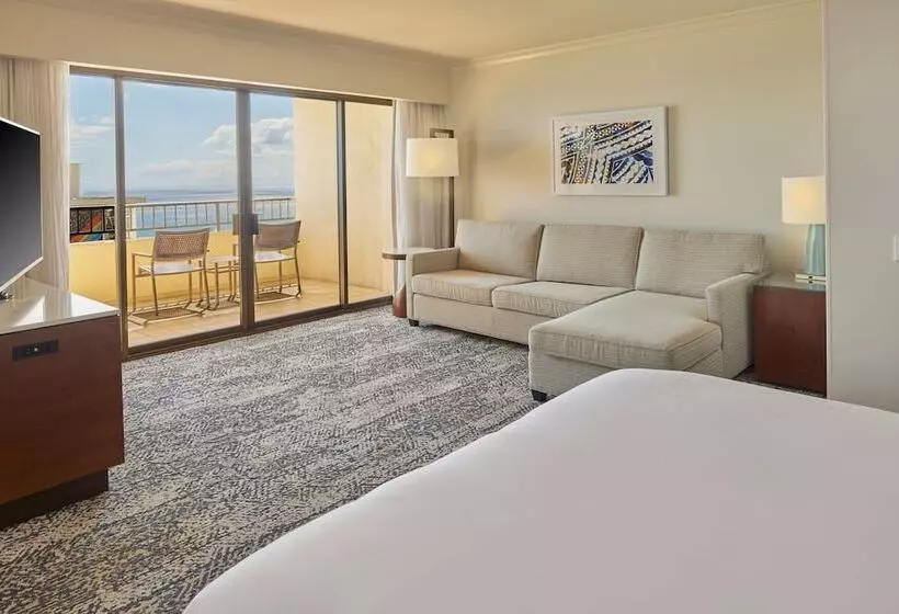 سوییت جونیور با چشمانداز دریا, Hilton Hawaiian Village Waikiki Beach Resort