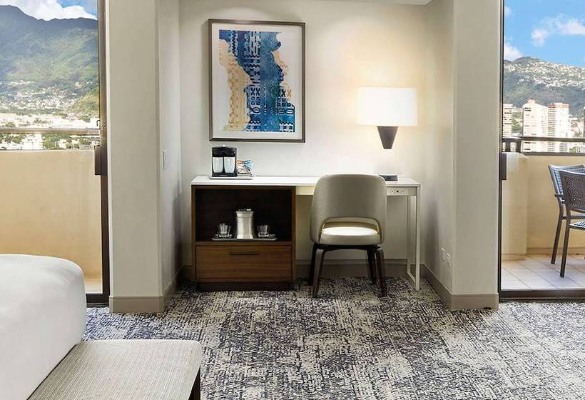 חדר משפחתי, Hilton Hawaiian Village Waikiki Beach Resort