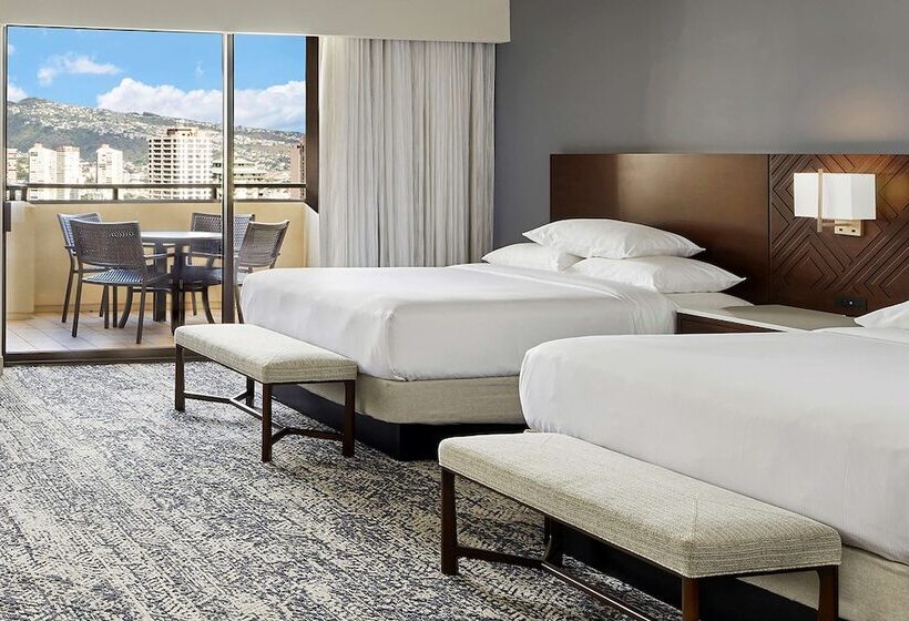 סוויטת ג'וניור מותאמת לאדם עם מוגבלויות, Hilton Hawaiian Village Waikiki Beach Resort