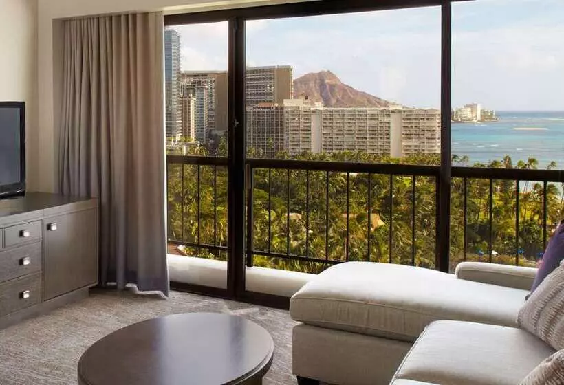 سوئیت با تخت بزرگ, Hilton Hawaiian Village Waikiki Beach Resort
