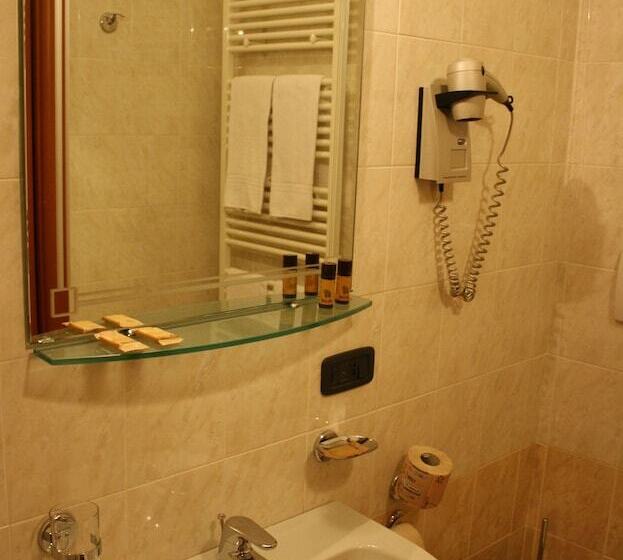 חדר סטנדרט יחיד, Majestic