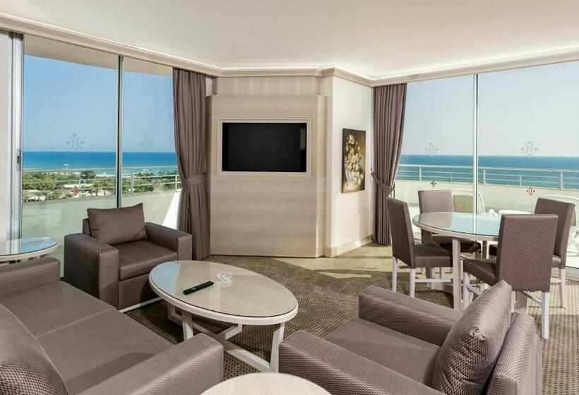 سوییت جونیور, Miracle Resort