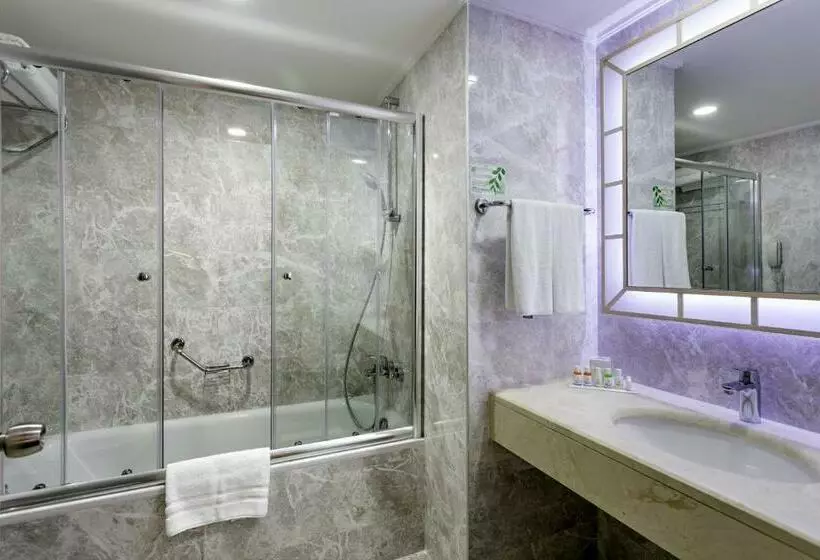 سوییت جونیور, Miracle Resort