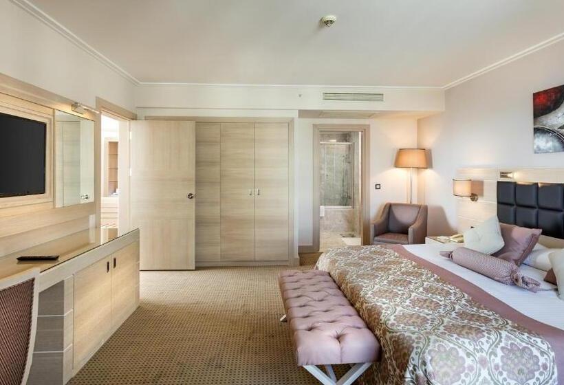 سوییت جونیور, Miracle Resort