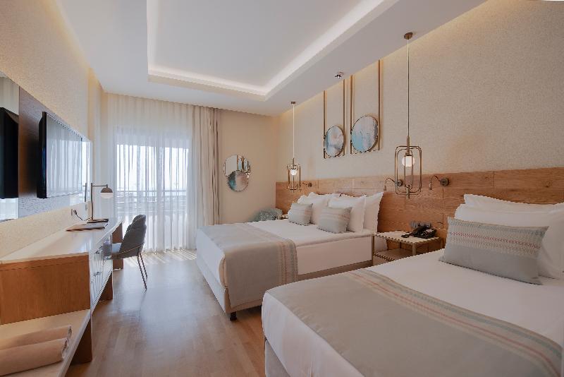 اتاق سوپریور با چشم‌انداز جانبی دریا, Miramare Beach Hotel   Ultra All Inclusive