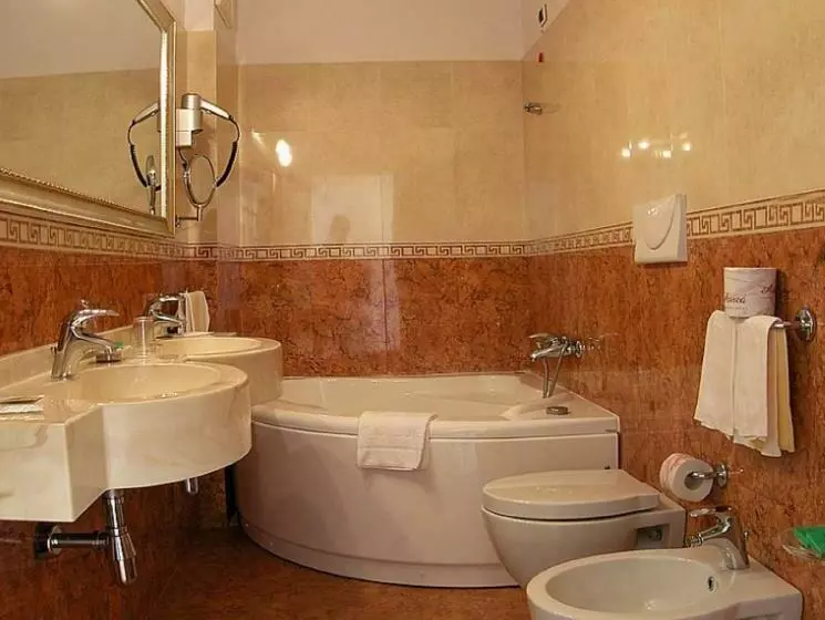 اتاق استاندارد سه نفره, Santa Lucia Le Sabbie D'oro