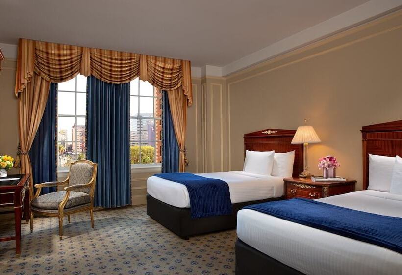 اتاق کلاب, The Biltmore Los Angeles