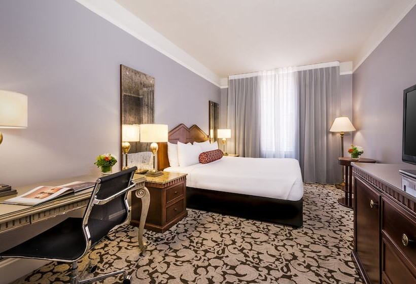 غرفة تنفيذية, The Biltmore Los Angeles