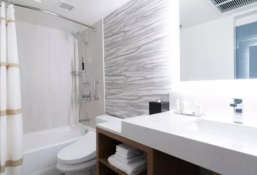 海の見えるダブルベッドスタンダードルーム, Waikiki Beach Marriott Resort & Spa
