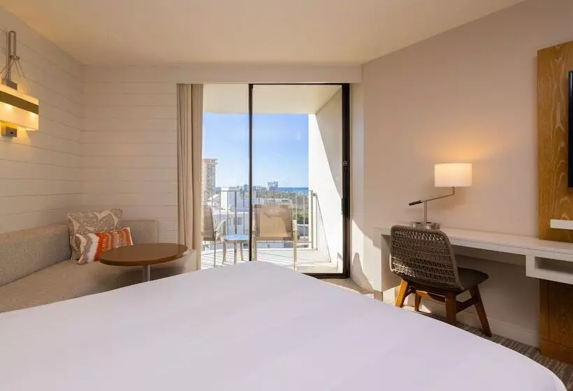 海の見えるダブルベッドスタンダードルーム, Waikiki Beach Marriott Resort & Spa
