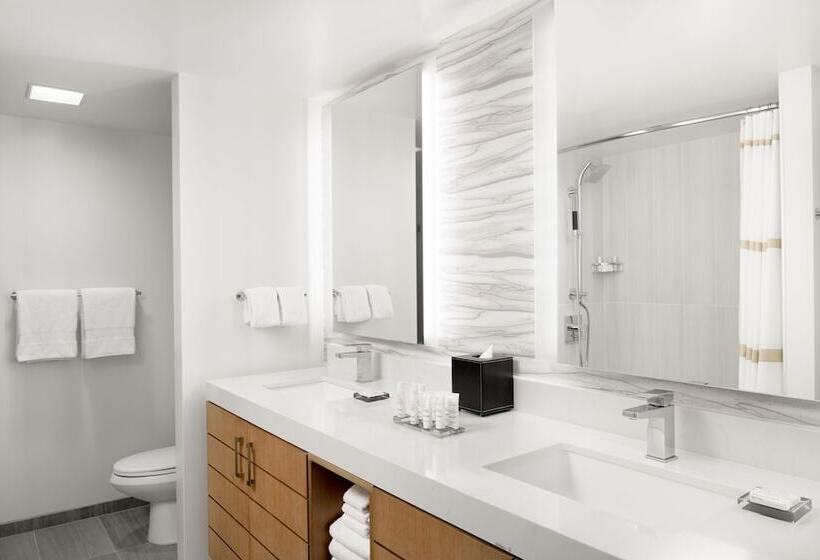 주니어 스위트 바다 전망, Waikiki Beach Marriott Resort & Spa