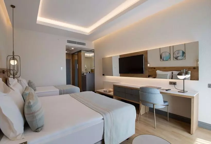 Superior Room Side Sea View