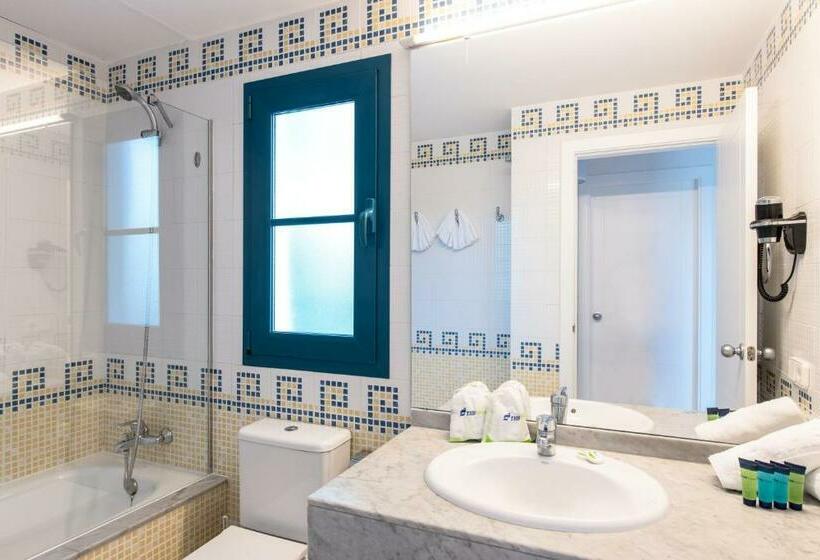 标准间, Thb Tropical Island