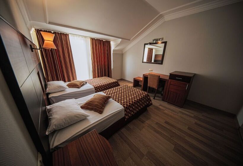 家庭间, Rox Royal Hotel   All Inclusive