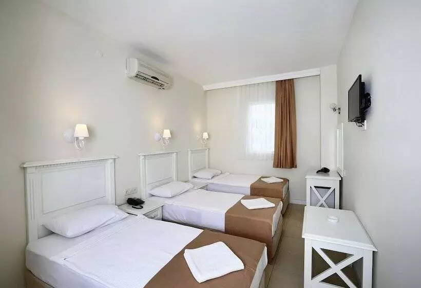 スタンダードトリプルルーム, Summer Garden Suites Beach