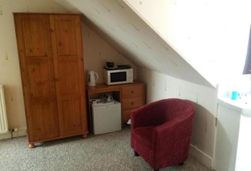 غرفة قياسية حمام مشترك, Station View Guest House