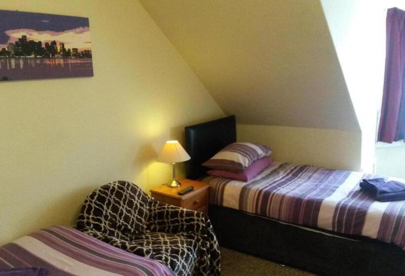 غرفة قياسية حمام مشترك, Station View Guest House