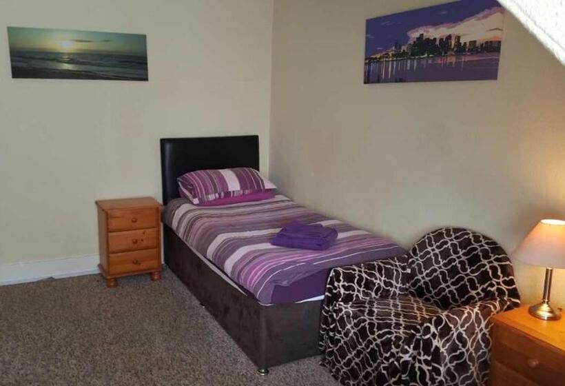 Номер Стандарт Совместная Ванная, Station View Guest House