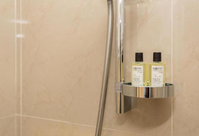 اتاق سوپریور, The Leoncino