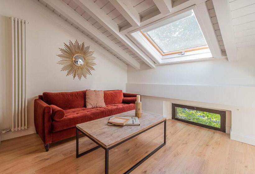 اتاق استاندارد, The Leoncino