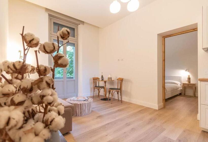 سوییت, The Leoncino