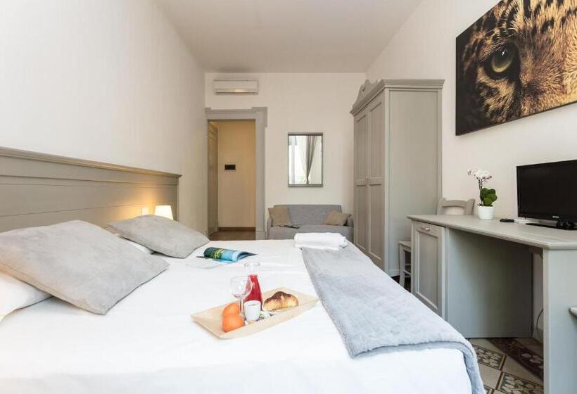 اتاق سوپریور, The Leoncino