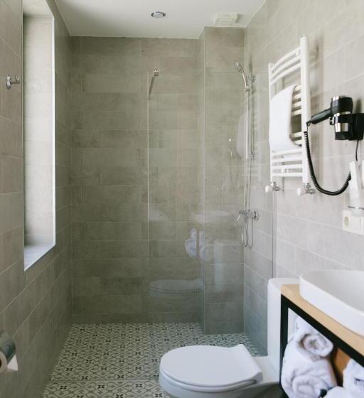 اتاق استاندارد با چشم‌انداز, Intourist Kazbegi