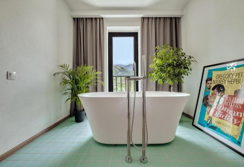 اتاق استاندارد با تخت بزرگ, Intourist Kazbegi