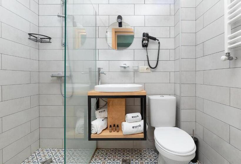 اتاق استاندارد با تخت بزرگ, Intourist Kazbegi