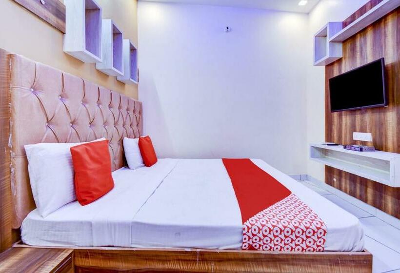 Номер Стандарт, Oyo 72793  Sarovar
