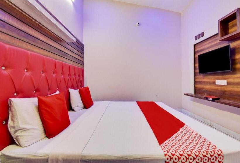 חדר יחיד בסיסי, Oyo 72793  Sarovar