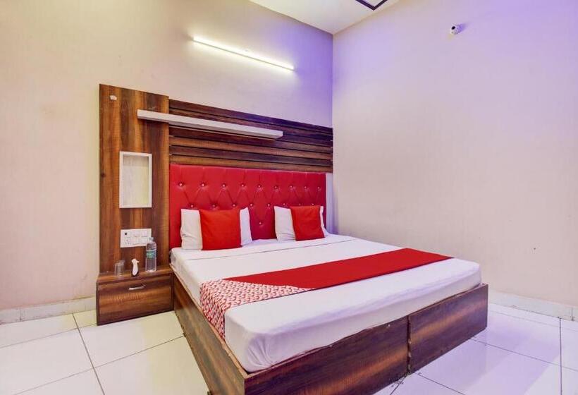 חדר יחיד בסיסי, Oyo 72793  Sarovar