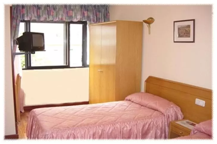 اتاق استاندارد یک نفره, Hostal Arlanzón