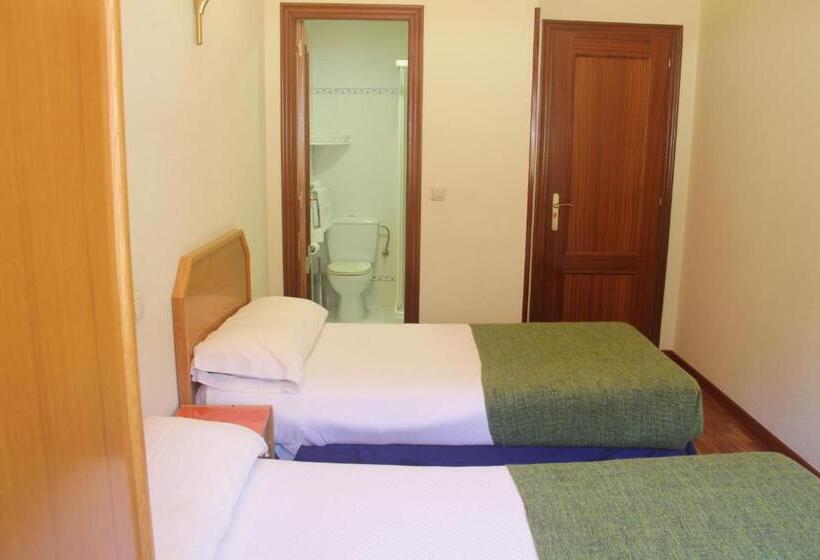 اتاق استاندارد, Hostal Arlanzón