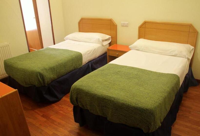 اتاق استاندارد, Hostal Arlanzón