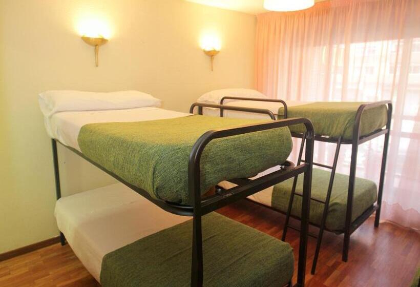اتاق استاندارد سه نفره, Hostal Arlanzón