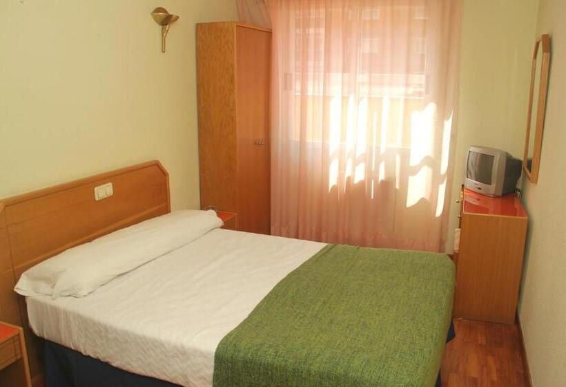اتاق استاندارد یک نفره, Hostal Arlanzón
