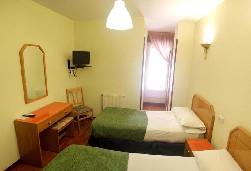 اتاق استاندارد, Hostal Arlanzón