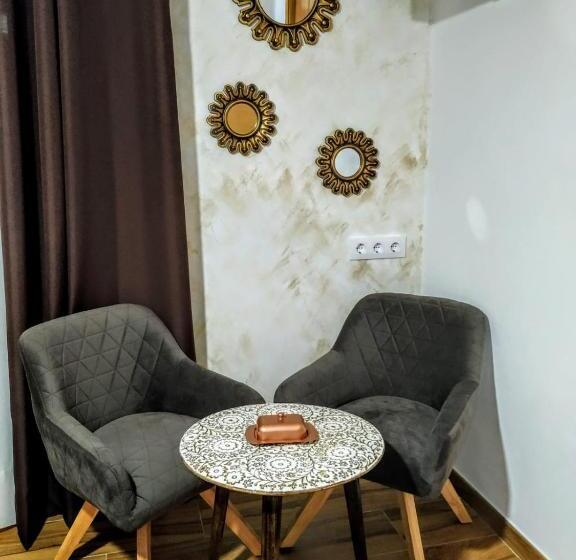 スーペリアールーム, Hostal Restaurante La Mancha